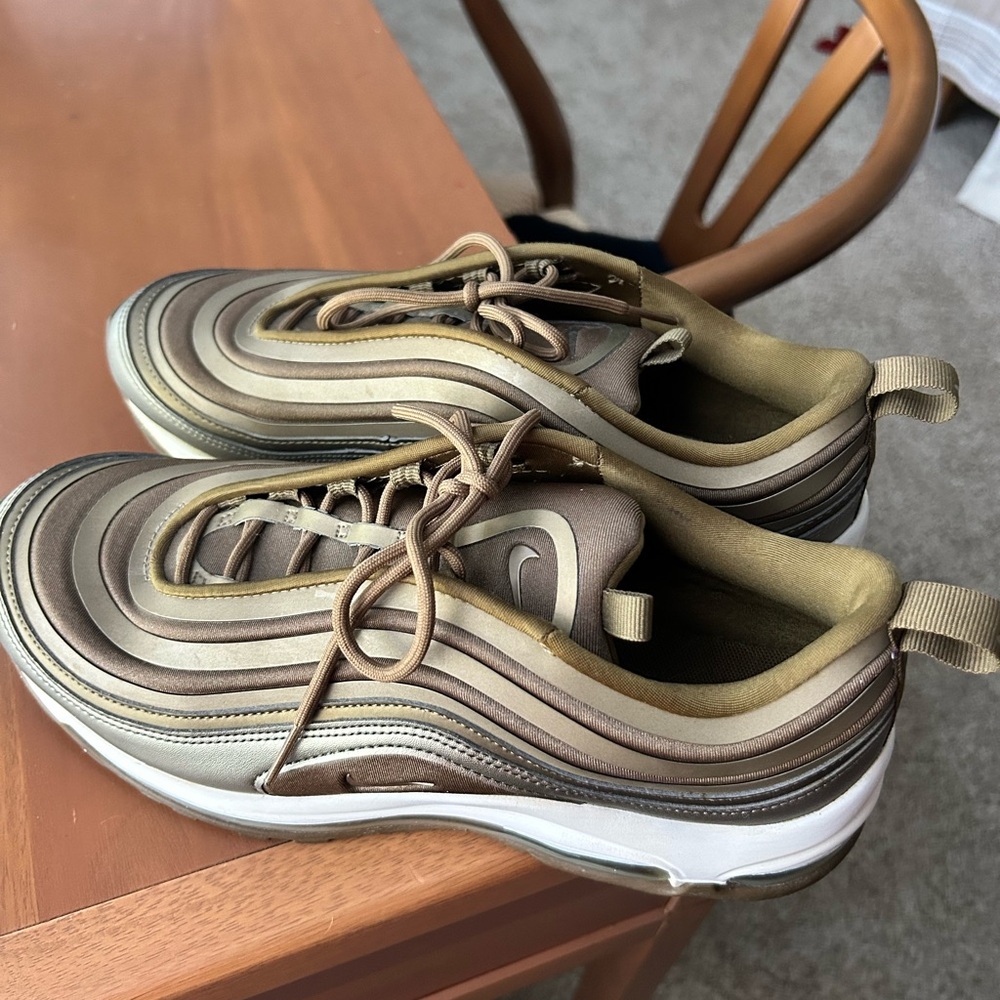 Nike Air Max 97 Ultra '17 sneaker.